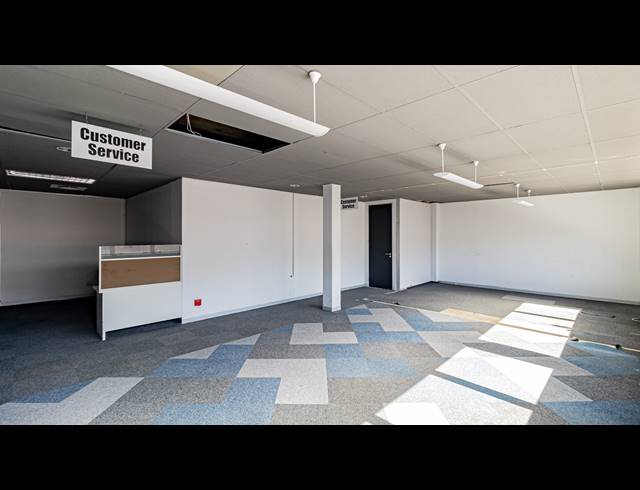 800M² OFFICE TO LET IN FERNDALE